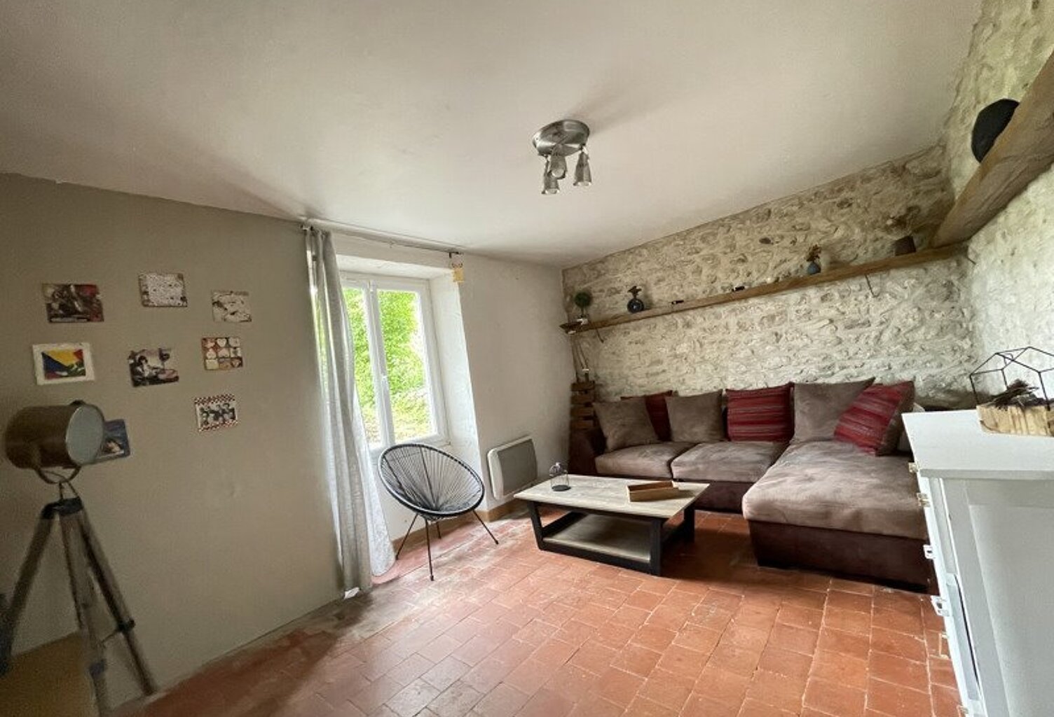 Maison en pierre de 8 pièces principales — photo 1
