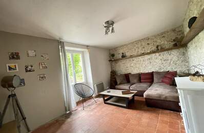 Maison en pierre de 8 pièces principales — photo du bien