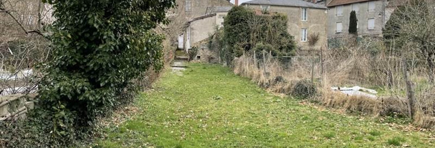 Immeuble   m² à vendre à Bourganeuf (23400)