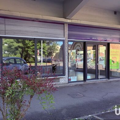 Commerce  141000 €