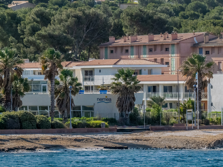 INVESTISSEMENT LMNP -  T2 SAINT MANDRIER SUR MER — photo 1