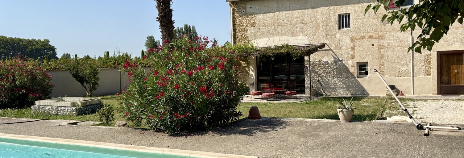 Maison 8 Pièces 210 m² à vendre à Althen-des-Paluds (84210)