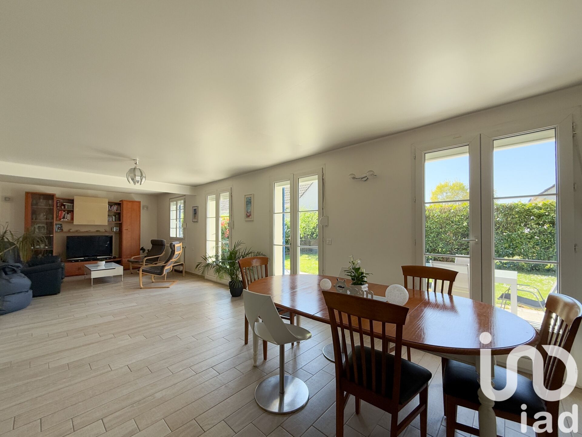 Sucy-en-Brie - 117m² - 6p. - 4ch.