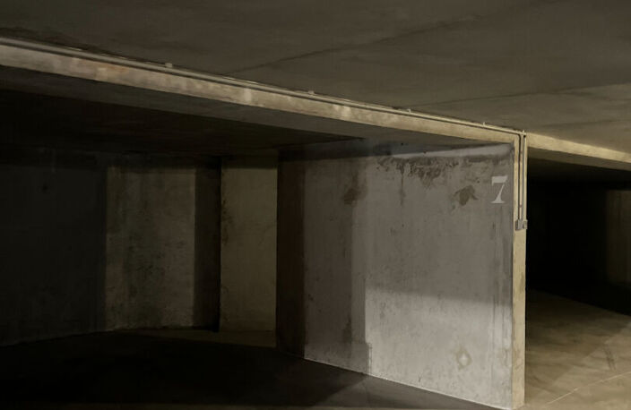 Place de stationnement en sous-sol - Quartier Madeleine - LYON — photo 5