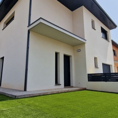 Maison 5 pièces 399000 €