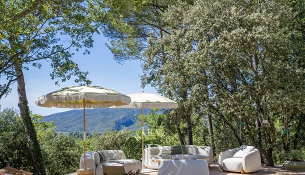 Propri&eacute;t&eacute; 8 pièces  à vendre Lourmarin 84160