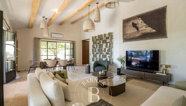Propri&eacute;t&eacute; 8 pièces  à vendre Lourmarin 84160