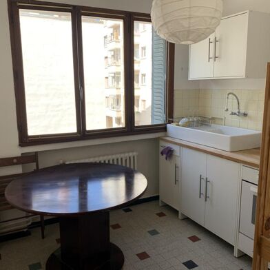 Appartement 1 pièces 770 €