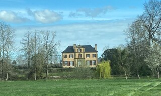 Maison 9 Pièces 350 m² à vendre à Nay (64800)