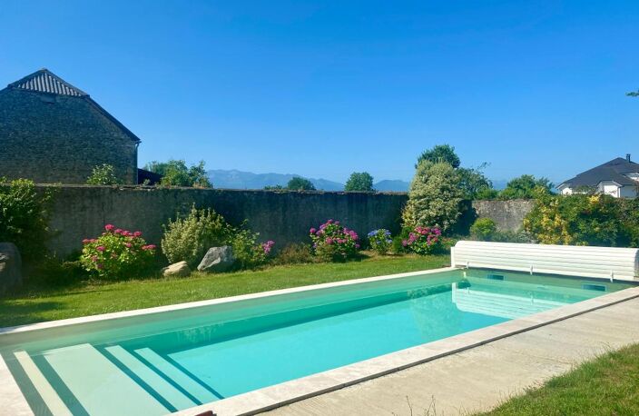 20mn PAU / TARBES / LOURDES: Enclos béarnais - Dépendances - Parfait état - Piscine chauffée et Spa — photo 2