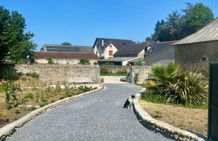20mn PAU / TARBES / LOURDES: Enclos béarnais - Dépendances - Parfait état - Piscine chauffée et Spa — photo 3