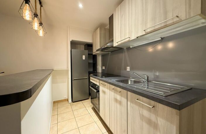 CALUIRE CREPIEUX - 99 Route de Strasbourg - Appartement T3 me... — photo 2