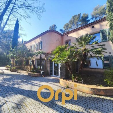 Maison 14 pièces 2300000 €