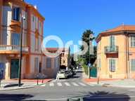 HYERES : LOT de 2 APPARTEMENTS — photo 2