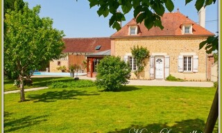 Maison 9 Pièces 261 m² à vendre à Chessy-les-Prés (10130)