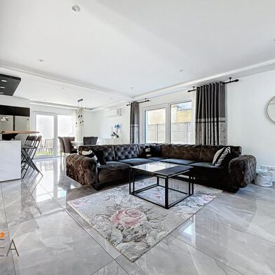 Maison 5 pièces 349000 €