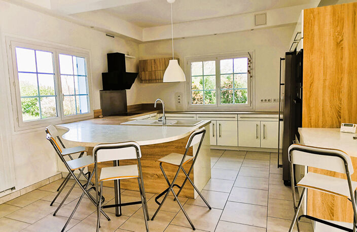 Maison à vendre à TRAINOU - 131.50m² - 4 chambres — photo 2