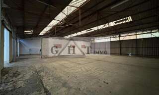 Local industriel  1075 m² à vendre à Saint-Maur-des-Fossés (94100)