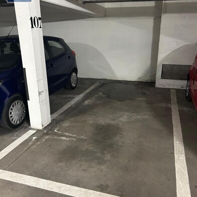 Garage  13500 €
