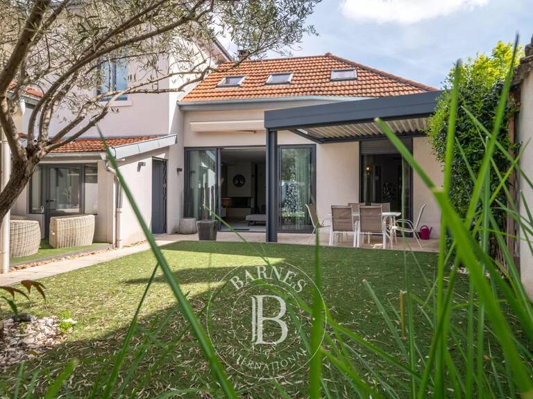Lyon 3 - Montchat - Maison de  164 m² - Terrain de 287 m² - 2 chambres - 1 bureau — photo 1