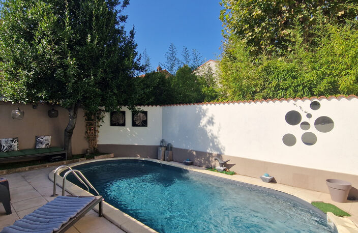 Valence, T6 de 200 M2 Terrasse + piscine Quartier Danton ! — photo 2