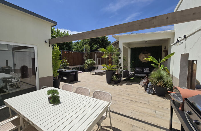 Valence, T6 de 200 M2 Terrasse + piscine Quartier Danton ! — photo 5