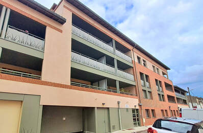 VENDU - Centre ville Appartement type 2 de 43m² avec garage fermé privatif et grande Terrasse — photo du bien