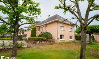 Maison 8 Pièces 200 m² à vendre à Montmerle-sur-Saône (01090)