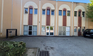 Bureau  65 m² à louer à Dijon (21000)