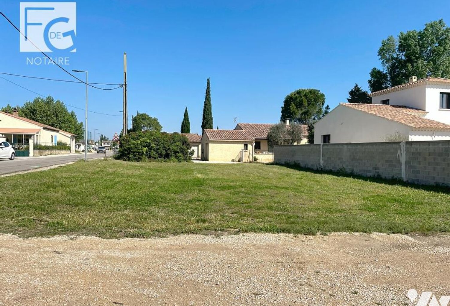Vente terrain   Saint-Saturnin-lès-Avignon (84450) — photo 1