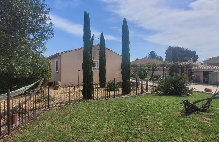 VILLA — photo 3