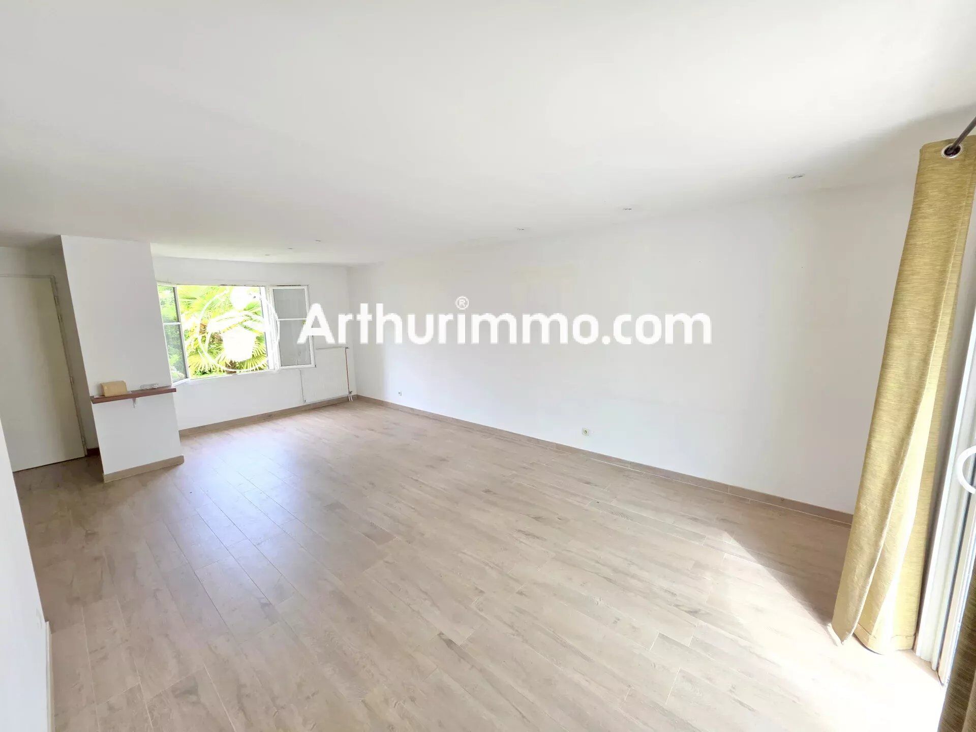 Maison 4 pièces 105 m² · à Savigny-le-Temple · 105 m² · 347 000 €