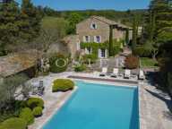 A Gordes, superbe mas et sa maison de gardien sur plus d'un hect — photo 3