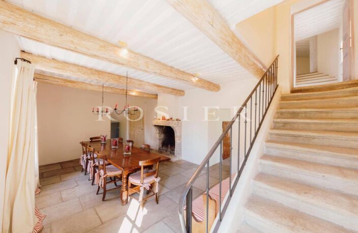 A Gordes, superbe mas et sa maison de gardien sur plus d'un hect — photo 5