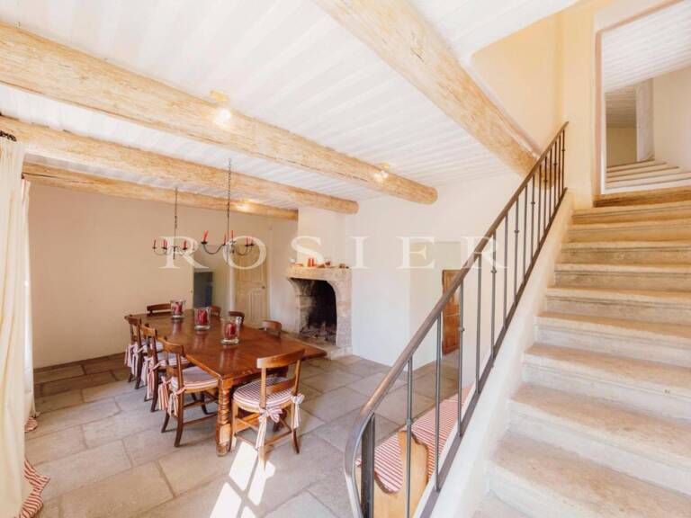 A Gordes, superbe mas et sa maison de gardien sur plus d'un hect — photo 1