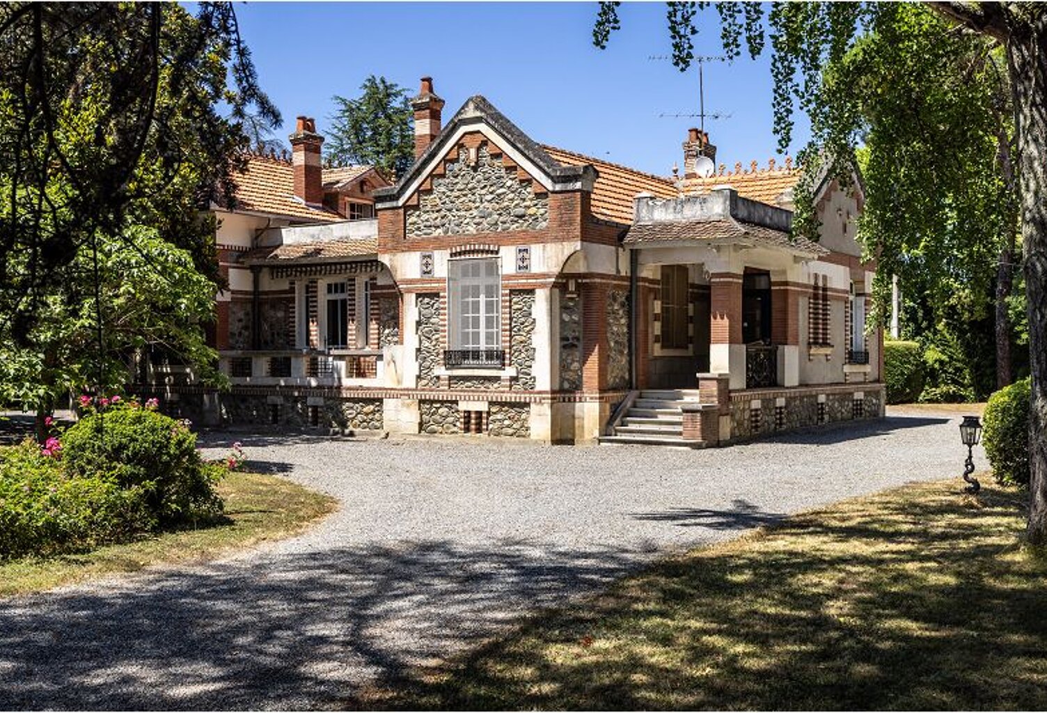 Villa T6 — photo 1
