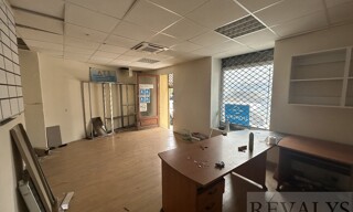 Commerce  26 m² à louer à Nice (06300)