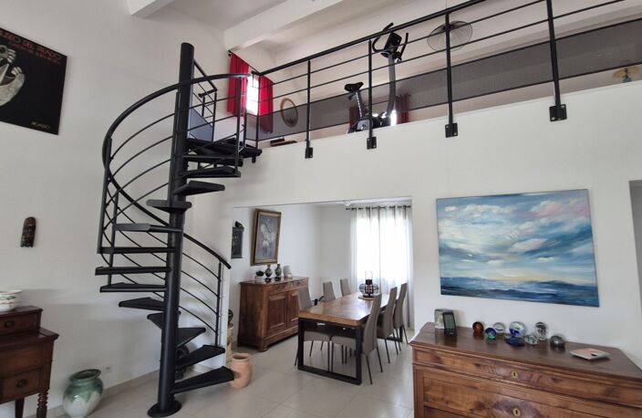 Villa — photo 5