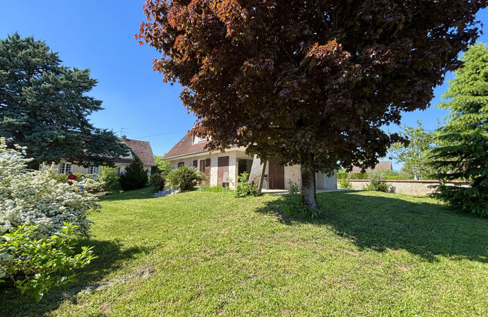 Maison familiale 4 chambres de 170m2   Jardin clos de 1040 m2   Quartier résidentiel à Beaune — photo 2