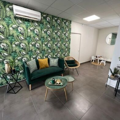 Commerce  129600 €