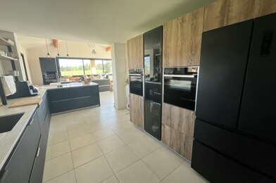 Maison 10 pièces 649140 €