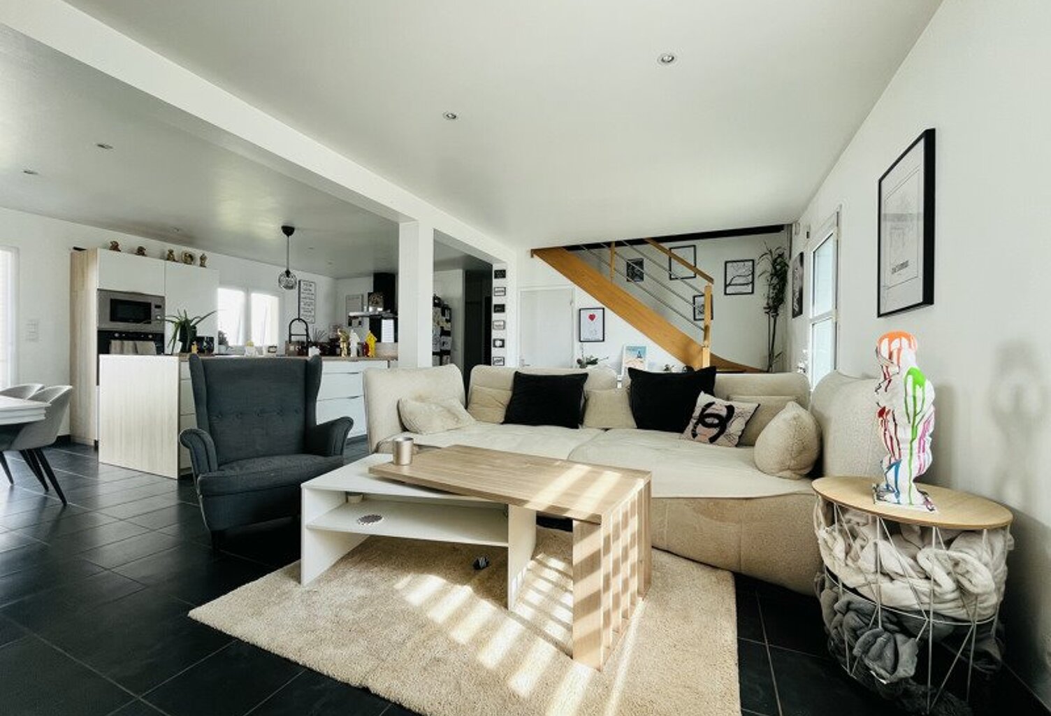 Contemporaine de 6 pièces principales — photo 1