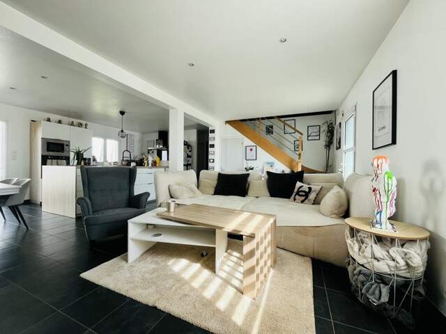 Contemporaine de 6 pièces principales — photo du bien