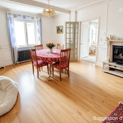 Maison 8 pièces 306000 €