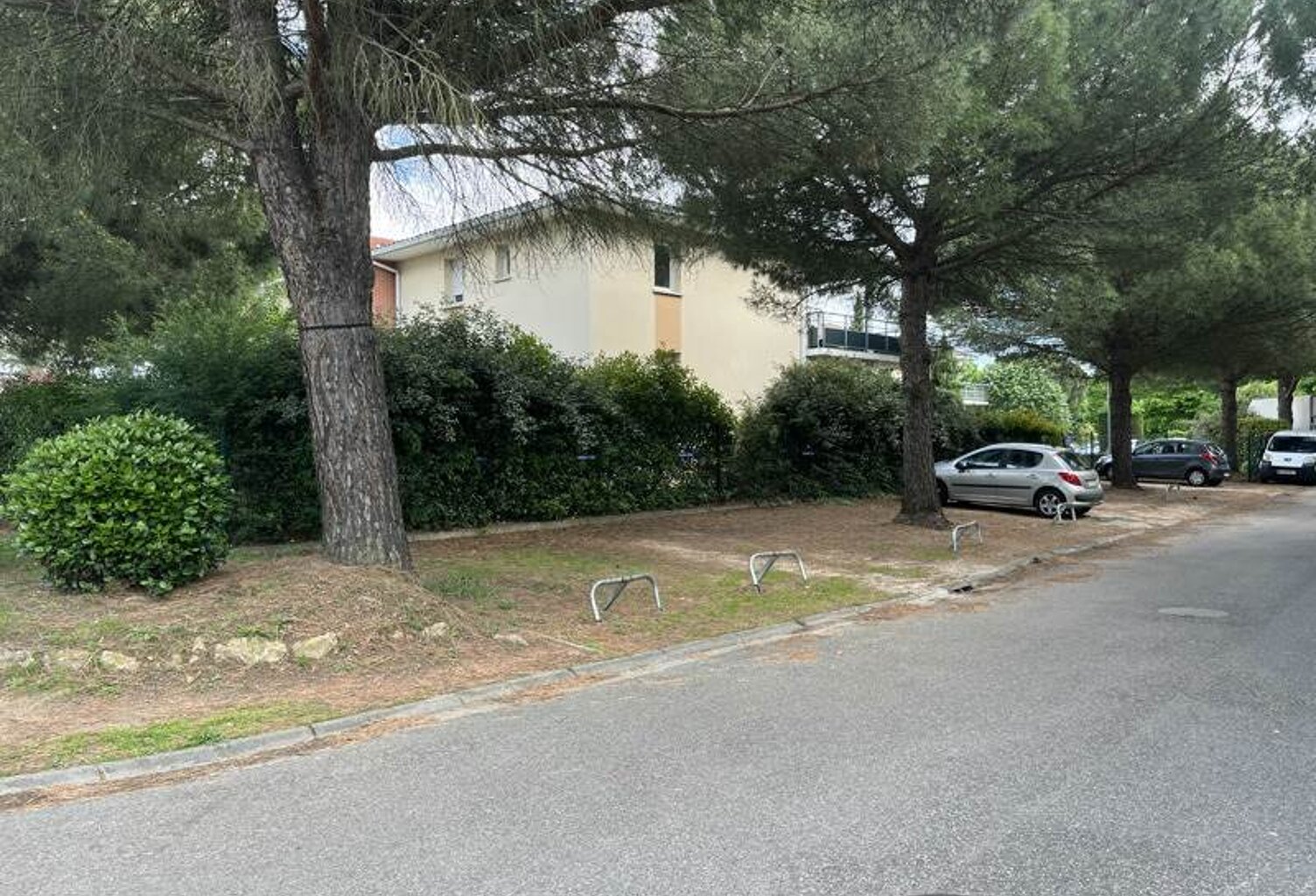 Vente garage   Seilh (31840) — photo 1