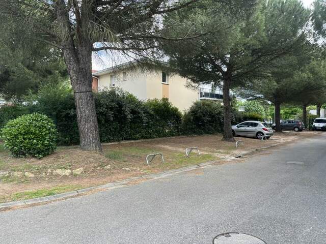 Garage à Seilh — photo du bien