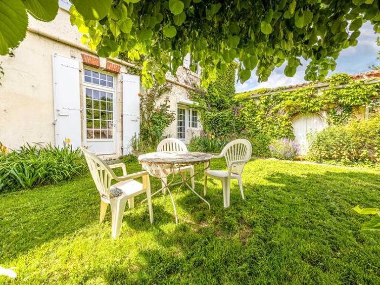 Corps de Ferme de 8 pièces principales — photo 1