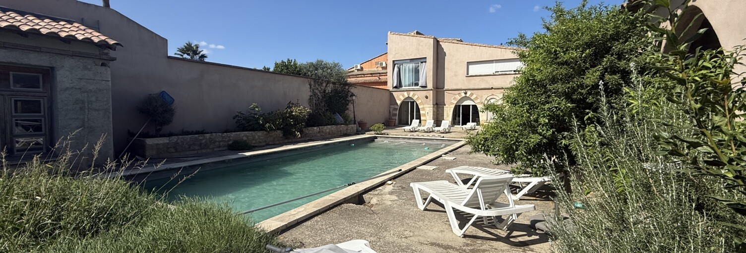 Maison 9 Pièces 294 m² à vendre à Fourques (30300)