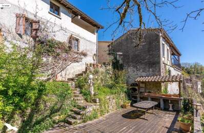 Maison de bourg de 9 pièces principales — photo du bien