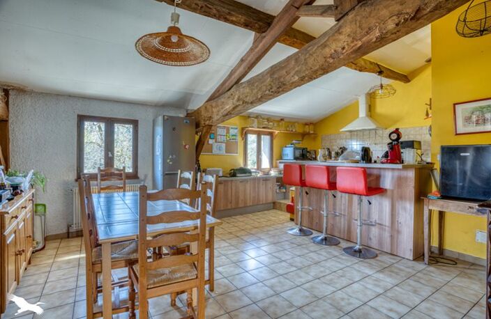 Maison de bourg de 9 pièces principales — photo 3